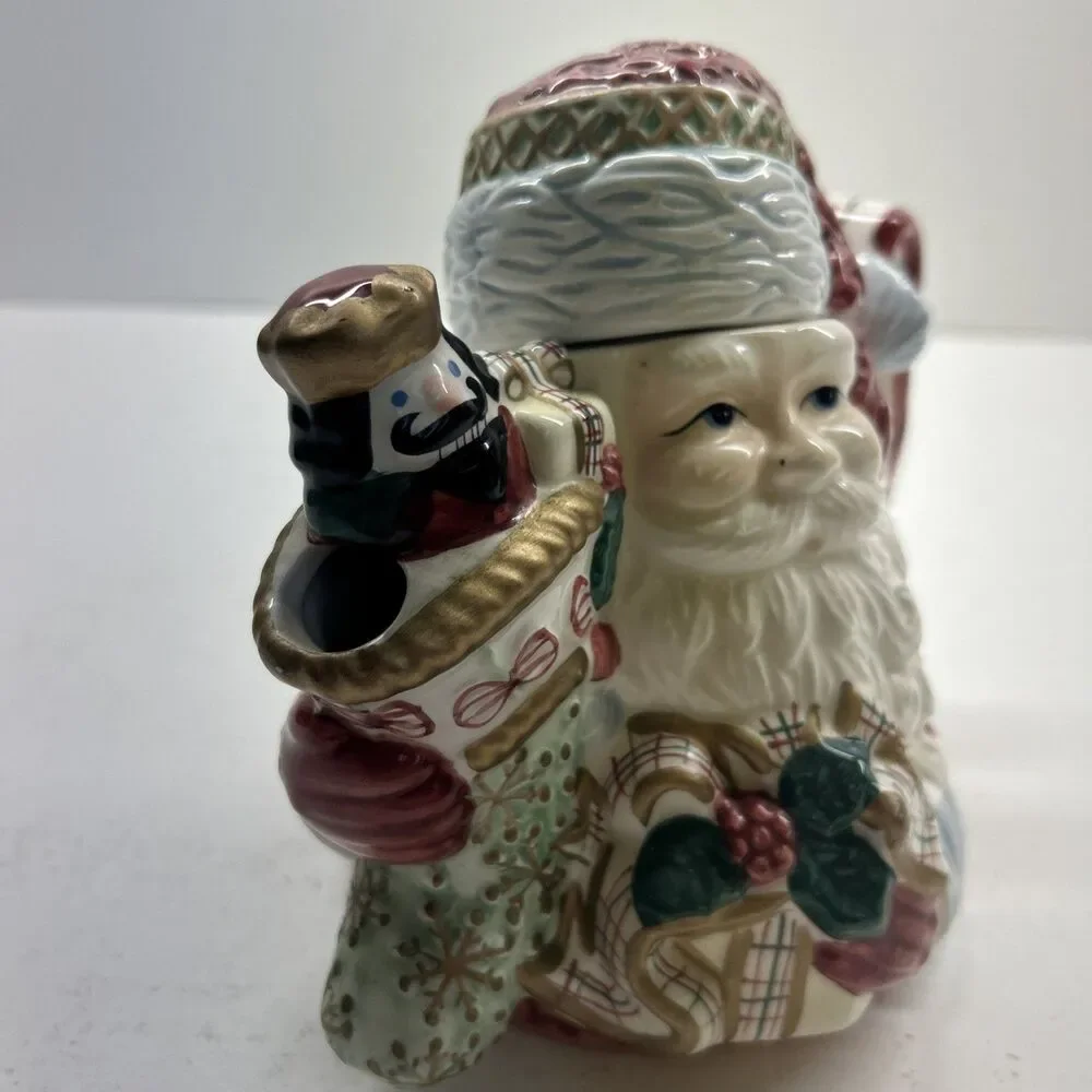 Vintage Santa Claus Tea Pot‎ by Avon Christmas Decor